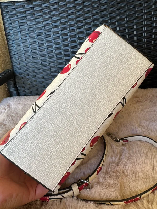 NWT ❤️ Coach Mollie Tote Bag 25 With Cherry Print - Image 6