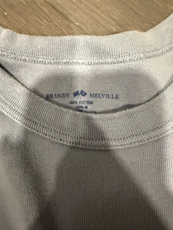 Blue Brandy Melville t-shirt cropped - Image 2