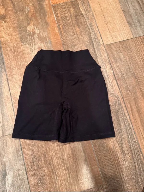 Alphalete Alphalux Wonder Shorts 6” - Image 2