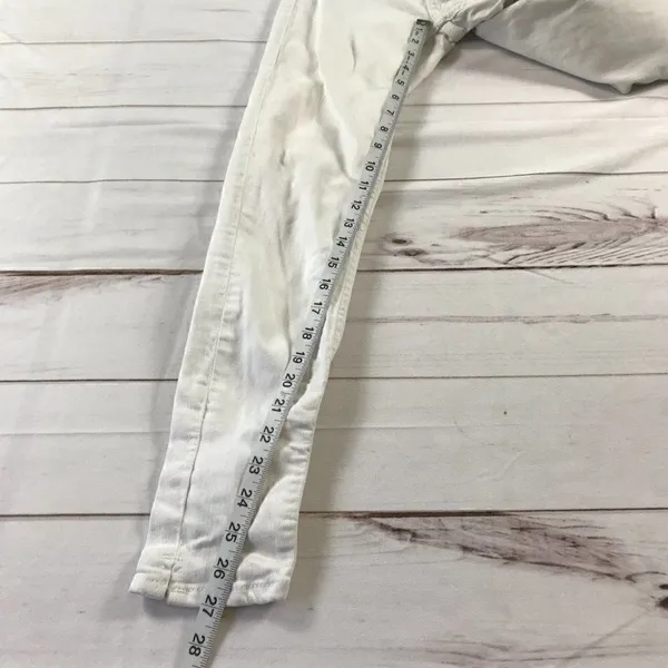 ZARA Women Basic White Denim Straight Fit Jeans - Image 10