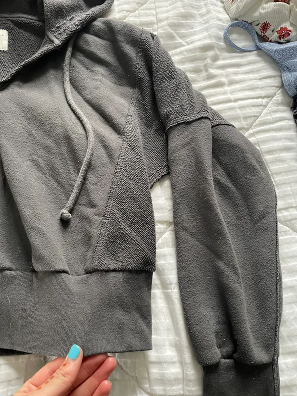 Abercrombie Crop Sweatshirt - Image 3