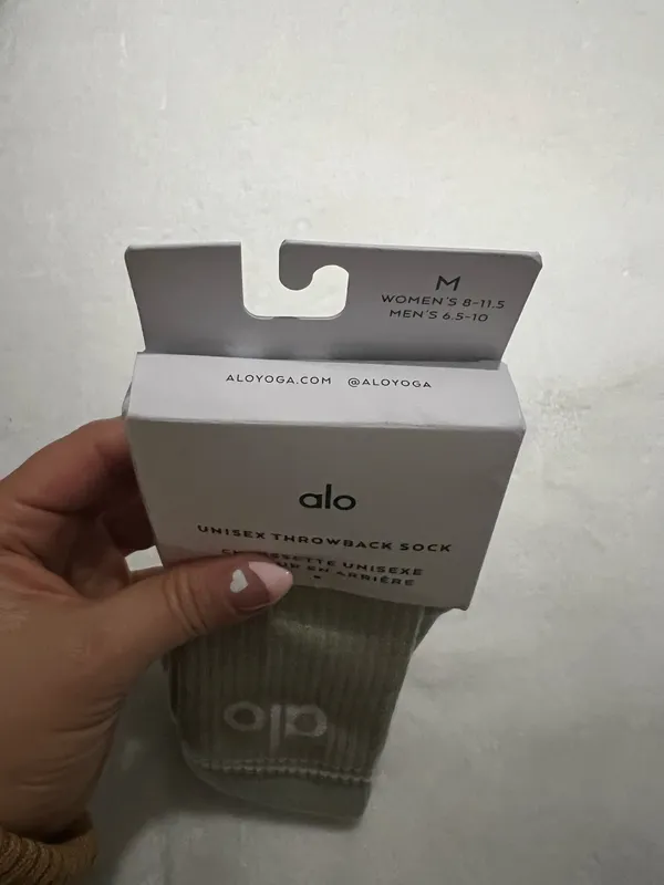 Alo Socks Yoga Throwback - Image 2