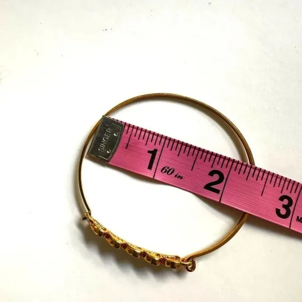 Gold tone heart rhinestone bangle bracelet - Image 5