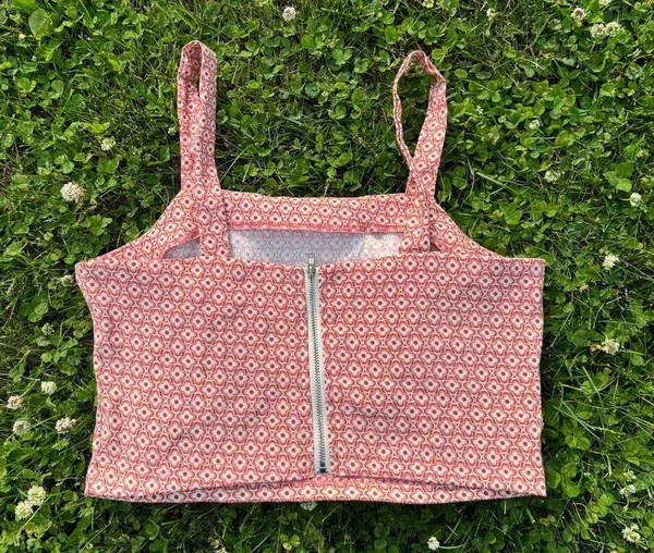 Altar’d State Zipper Retro Floral Crop - Image 4