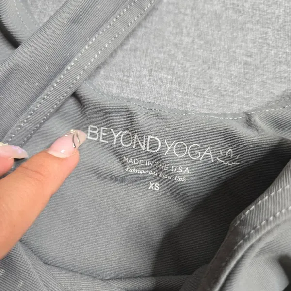Beyond Yoga Keep it Simple Alloy‎ Speckled Cropped Tank Size: XS - Image 4