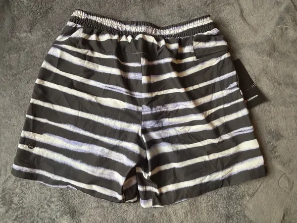 Lululemon Men’s Pool Short 7" Watercolour Stripe Vapor Graphite Grey Size Large - Image 3