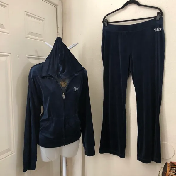 Juniper Blue Y2K Navy Blue Velvet Juicy Couture tracksuit Set Zip up Hoodie Sweatshirt Flare Sweatpants Mid Rise-XL Measurement in pics - Image 2