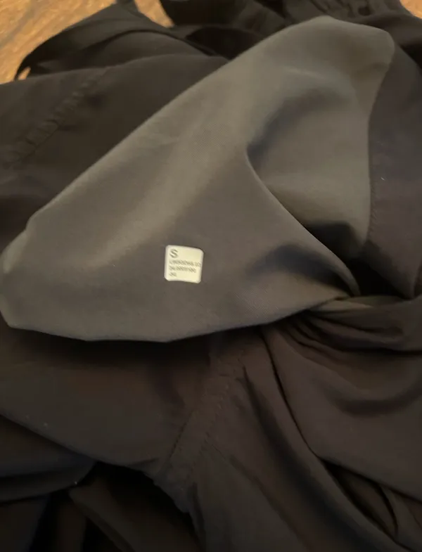 Lululemon Cargo Pants - Image 4