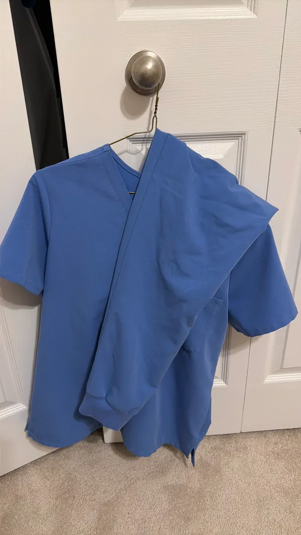 FIGS Set Scrubs - Image 4