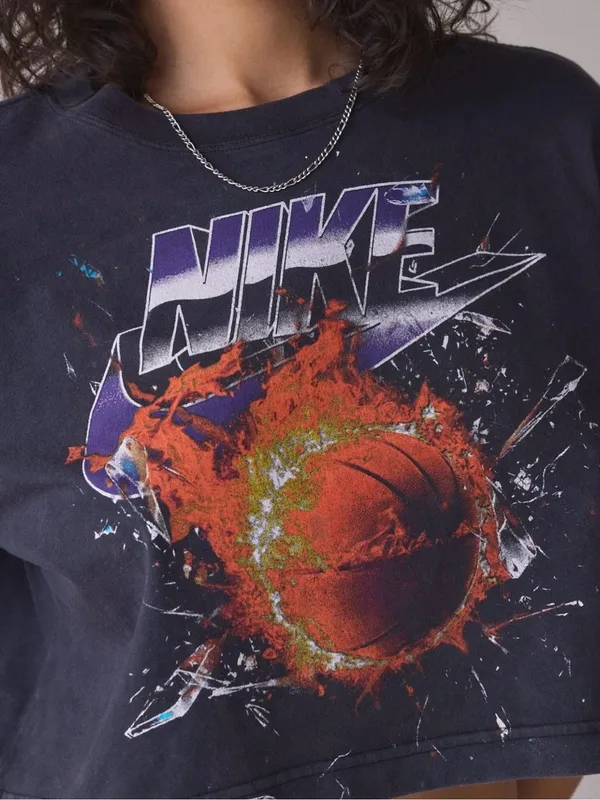 Nike Short Sleeve Cropped Black Basketball Graphic Tee Sz Large NWT The Nike Tee - Image 4