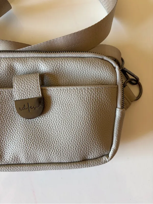 Rad Rev Sling Purse Bag gray Zipper Closure Crossbody Strap Vegan Leather Wallet - Image 2