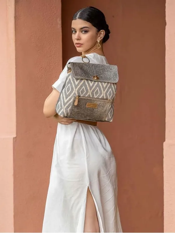 $89 NWOT Myra Bag Grainy Gray Shoulder Bag S-2557, Multicoloured - Image 3