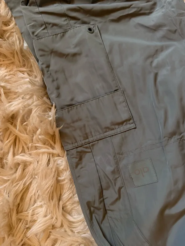 Alo Yoga Greyish Blue Cargo Track Pants - Image 4