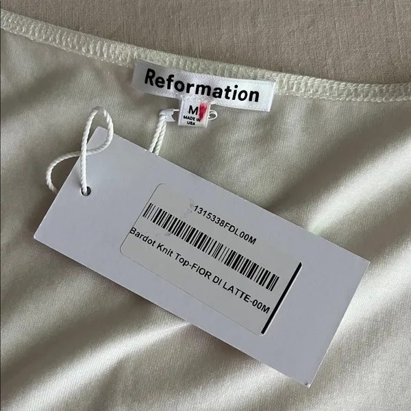 NWT•Reformation•Bardot Top in Latte•Sz M - Image 3