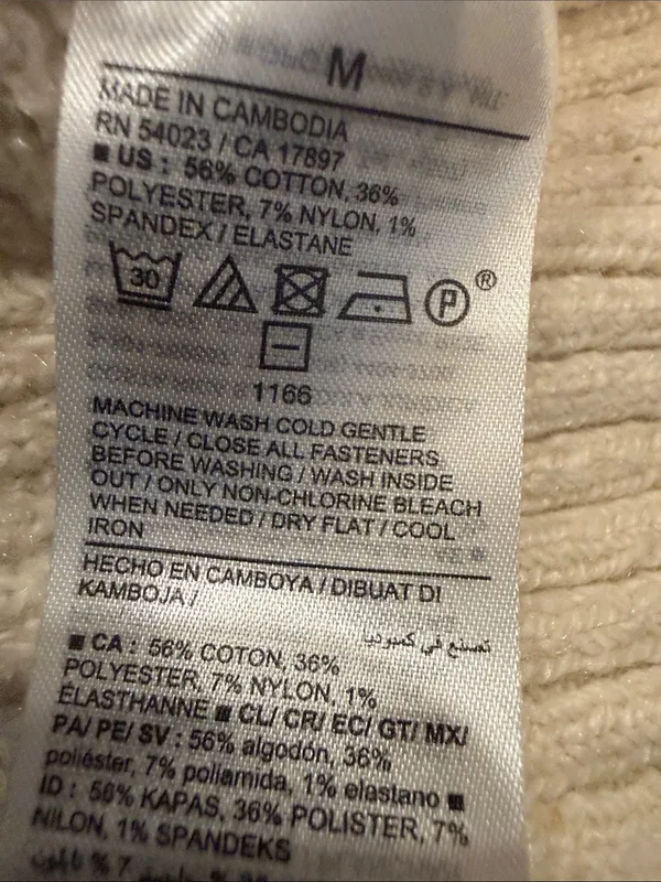 Old Navy women’s button down cardigan sweater size medium. - Image 5