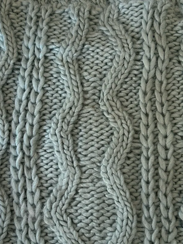 Hunter cable-knit Neck Warmer, light blue, logo in front. NEW with tags - Image 6
