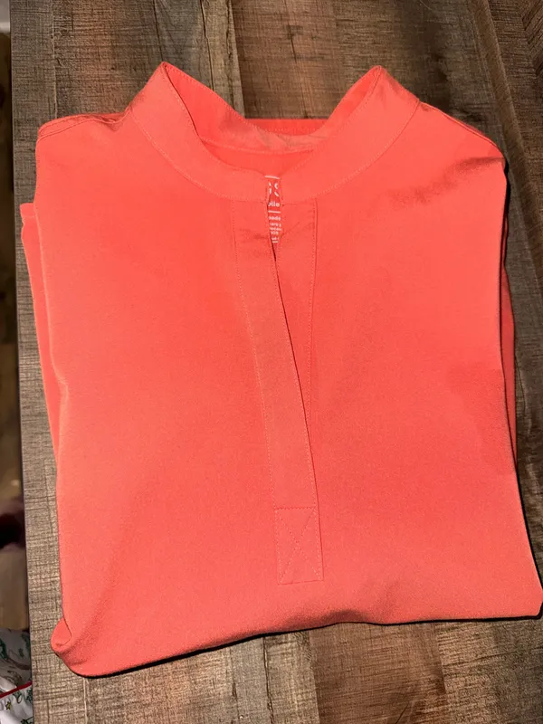 FIGS Scrub Rafaela Oversized Top - Medium + Livingston Pants  - Image 5