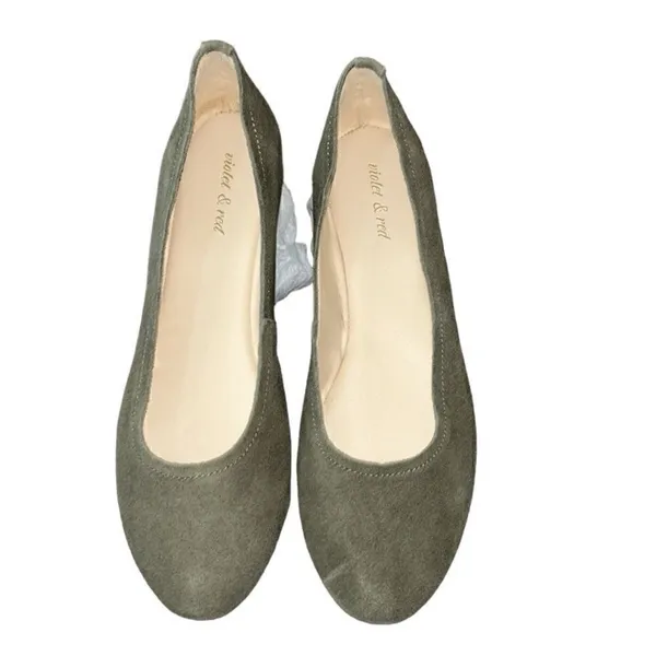 Violet & Red Ballet Flat Green Suede Leather
Shoes(Size 8.5M) - Image 4