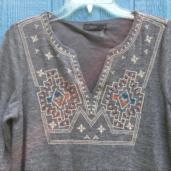 Anthropologie THML Embroidered Sweater Dress Grey v6x - Image 2