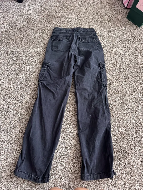 American Eagle Cargo Pants - Image 3