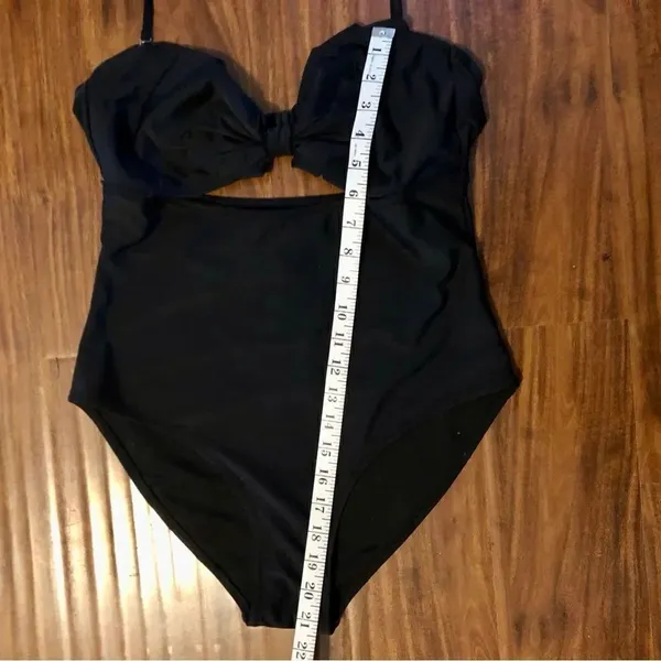 Women’s Black One-Piece Swimsuit Size Large Cutout, Scalloped Trim around Bust - Image 9