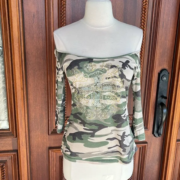 Wet Seal Camo Off Shoulder Shirt - Image 8