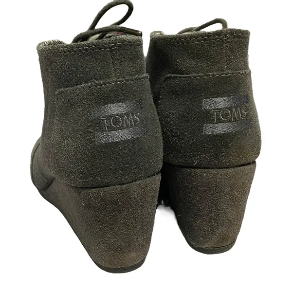 Toms Suede Desert Wedge Bootie Dark Gray Size 6.5‎ - Image 6