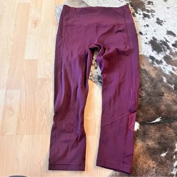 LULULEMON Burgundy Pace Rival‎ High-Rise Crop 22" Athletic Leggings Size 6 - Image 5