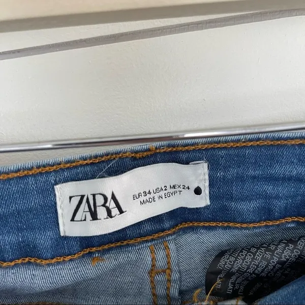 Zara Women’s 2 Raw Hem Flare Wide Leg Denim Jeans - Image 2