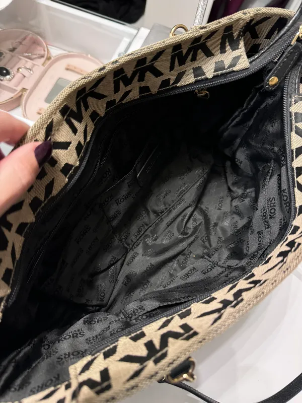 Michael Kors Tote Bag - Image 4