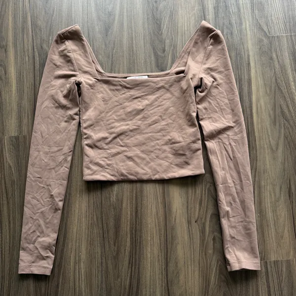 Aritzia Babaton Top - Image 2