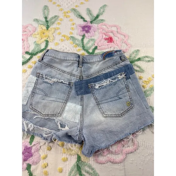 American Eagle Outfitters Distressed Patchwork Denim Shorts Women Size 6‎ - Image 2