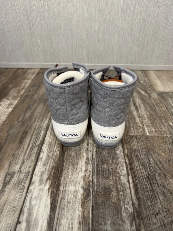 Women’s Gray and White Winter Duck Boots Size 8 - Image 9