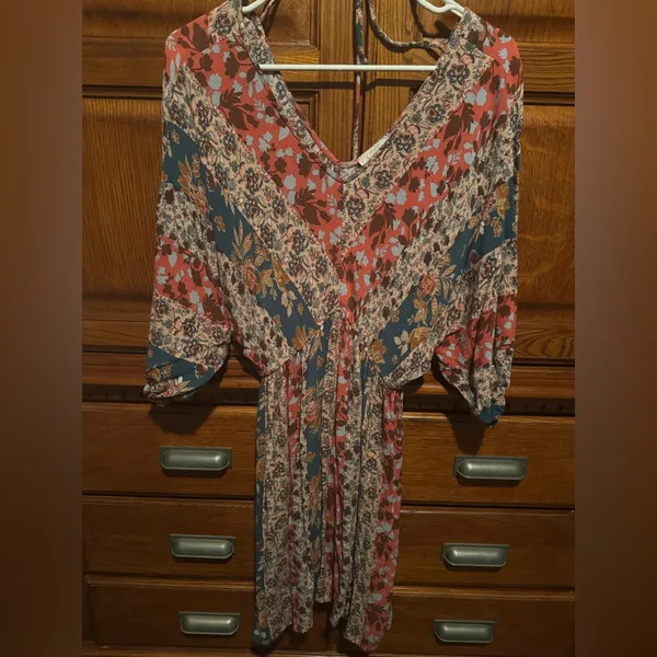 ODDY Boho Floral Mini Dress – Rust Teal Cream V‑Neck Flutter Sleeve Dress - Image 3