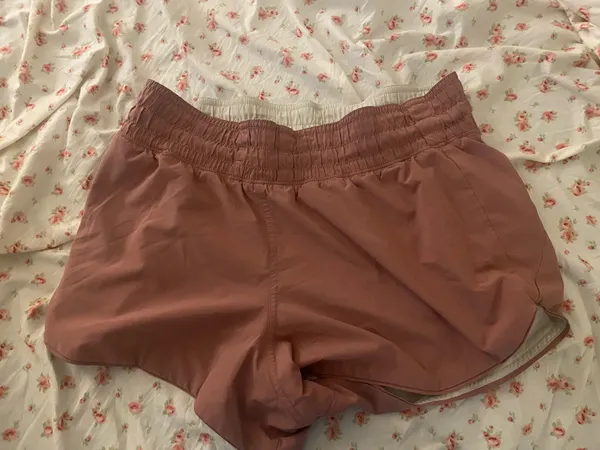 Lululemon Choose A Side Shorts Reversible - Image 2