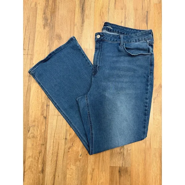 Old Navy High Rise WOW Flare Jeans Women Size 18 Blue Stretch Bootcut Denim - Image 2