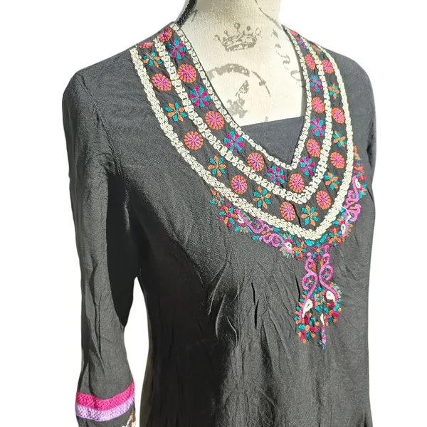 -1667 Embroidered Tunic Top Black 3/4 Sleeve fits‎ Women's Size XS - Image 2