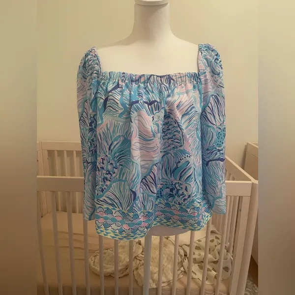 Lilly Pulitzer Lizzie Top - Image 4