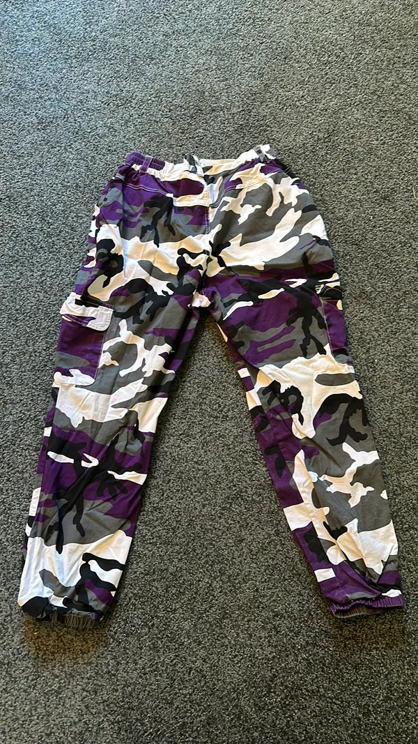 Camo Cargo Pants - Image 3