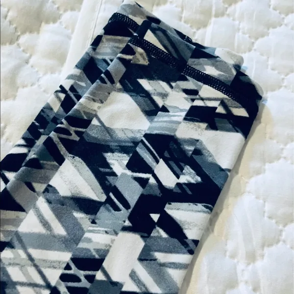 Victoria’s Secret Sport Leggings - Image 2