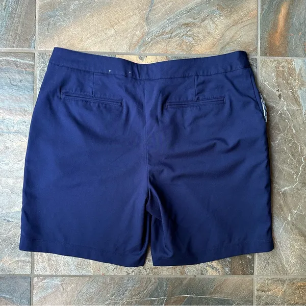 Lillie Green Women's Bermuda Golf Shorts Size 14 Navy Blue - Image 4
