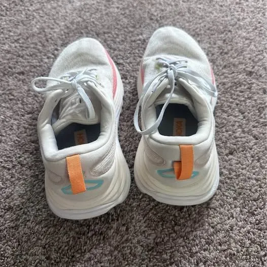 Hoka One One Gaviota 5 running shoes vanilla eggnog color - Image 2