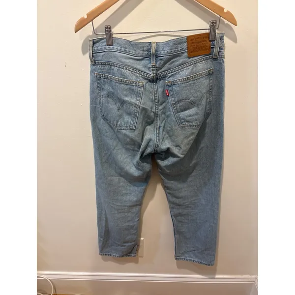 Levis Wedgie Straight Light Wash High Rise Button Fly Cotton Jeans Size 28 - Image 3