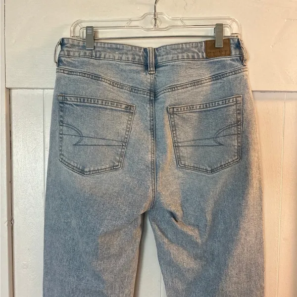 American Eagle Mom Jeans - Image 4
