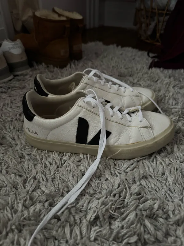 VEJA White Sneakers - Image 2