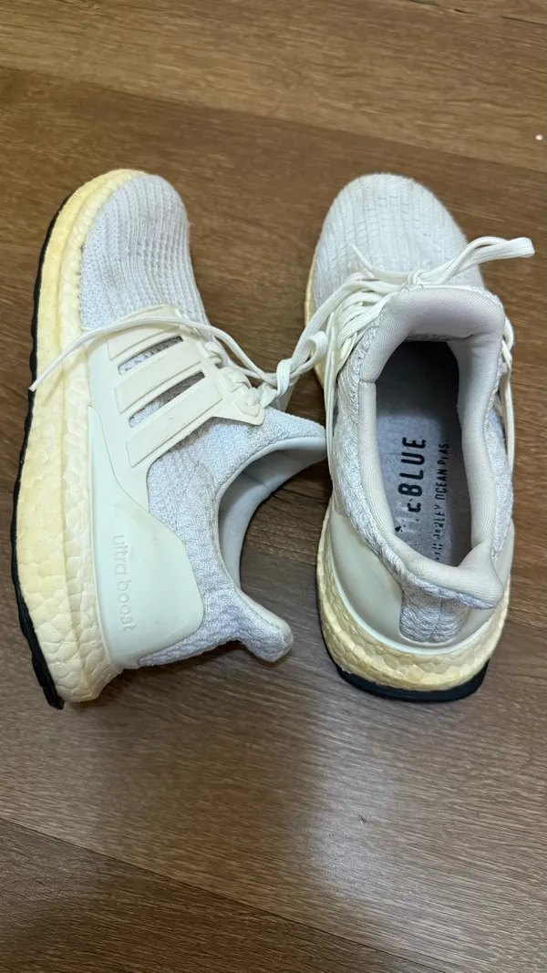 adidas Ultraboost 4.0 Women’s Size 7.5 Athletic Shoes - Image 4