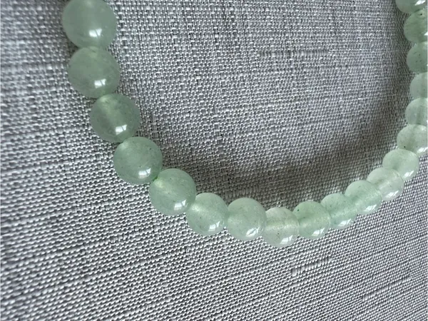 Jade EUC green beaded stretch bracelet. Appx. 6mm beads of genuine gemstone. - Image 2