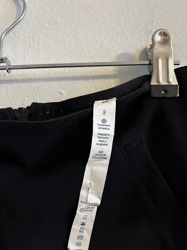 Lululemon black skirt with front pocket - Image 3