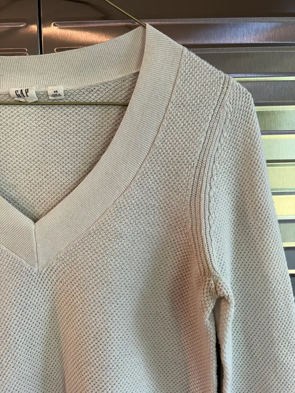 Gap White Sweater - Image 3