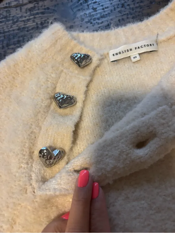 English‎ Factory Cream Heart Button Sweater Soft Knit- wool blend Crewneck XS - Image 8